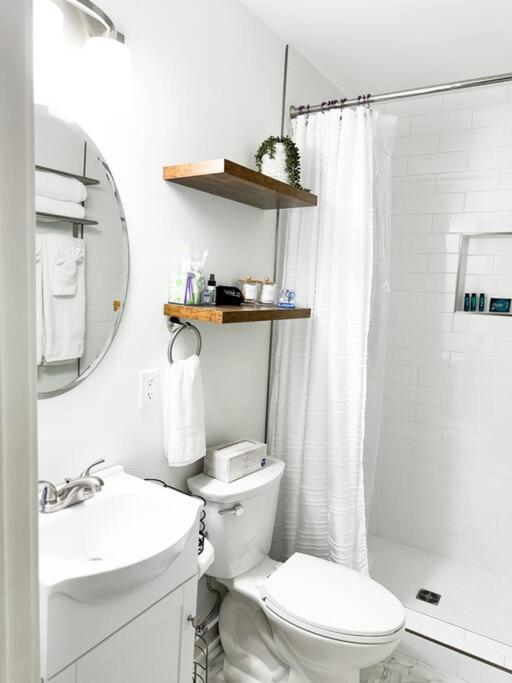 Vineyard Cottage-Pet Friendly & Walk To Oaklawn! Hot Springs Eksteriør bilde