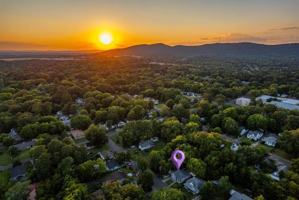 Vineyard Cottage-Pet Friendly & Walk To Oaklawn! Hot Springs Eksteriør bilde